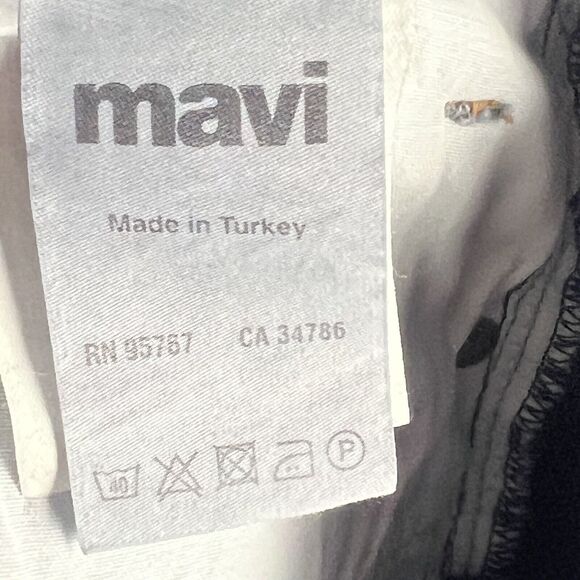 Mavi Claire Shorts Womens 27 Blue Denim High Rise Distressed Cut Off NWT - Picture 15 of 16